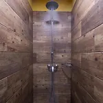 Amigos Nest بيت شباب La Mareta