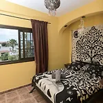 بيت شباب Amigos Nest