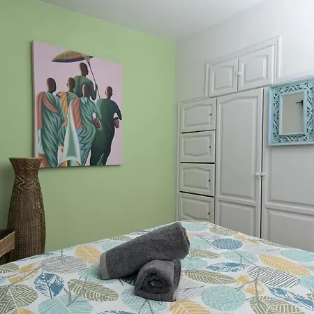 Amigos Nest Хостел