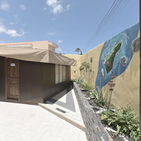 Amigos Nest אכסניה