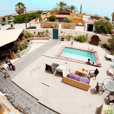 Hostel Amigos Nest