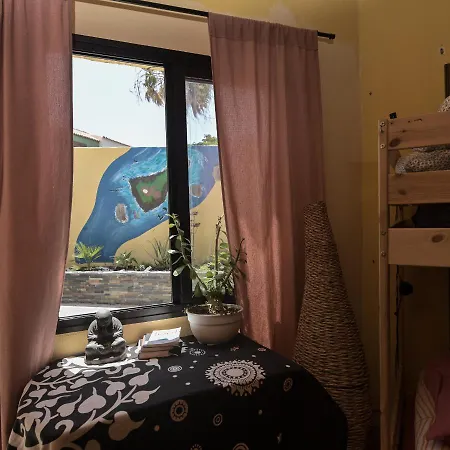 Amigos Nest Vandrarhem La Mareta