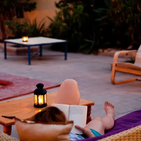 بيت شباب Amigos Nest