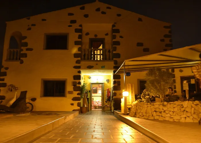 Amigos Nest Hostel *